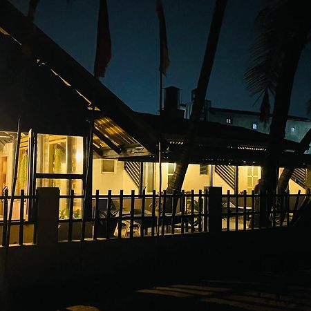 Winston Sea Front Villa Νεγκόμπο Εξωτερικό φωτογραφία