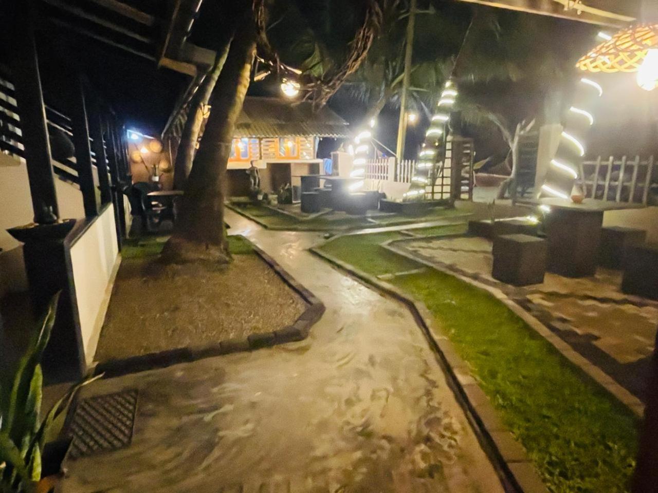 Winston Sea Front Villa Νεγκόμπο Εξωτερικό φωτογραφία