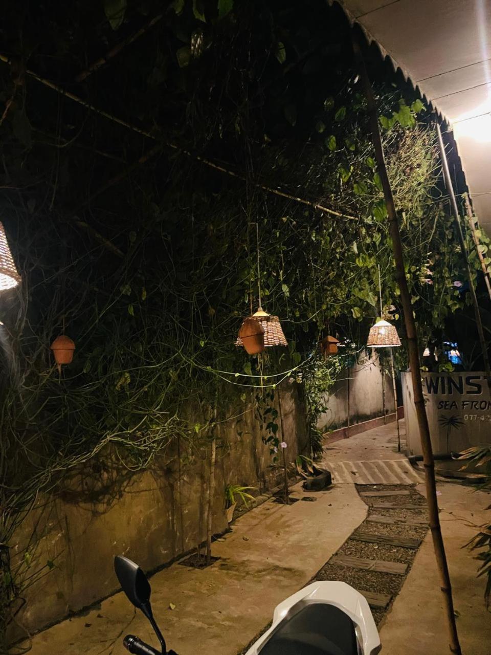Winston Sea Front Villa Νεγκόμπο Εξωτερικό φωτογραφία